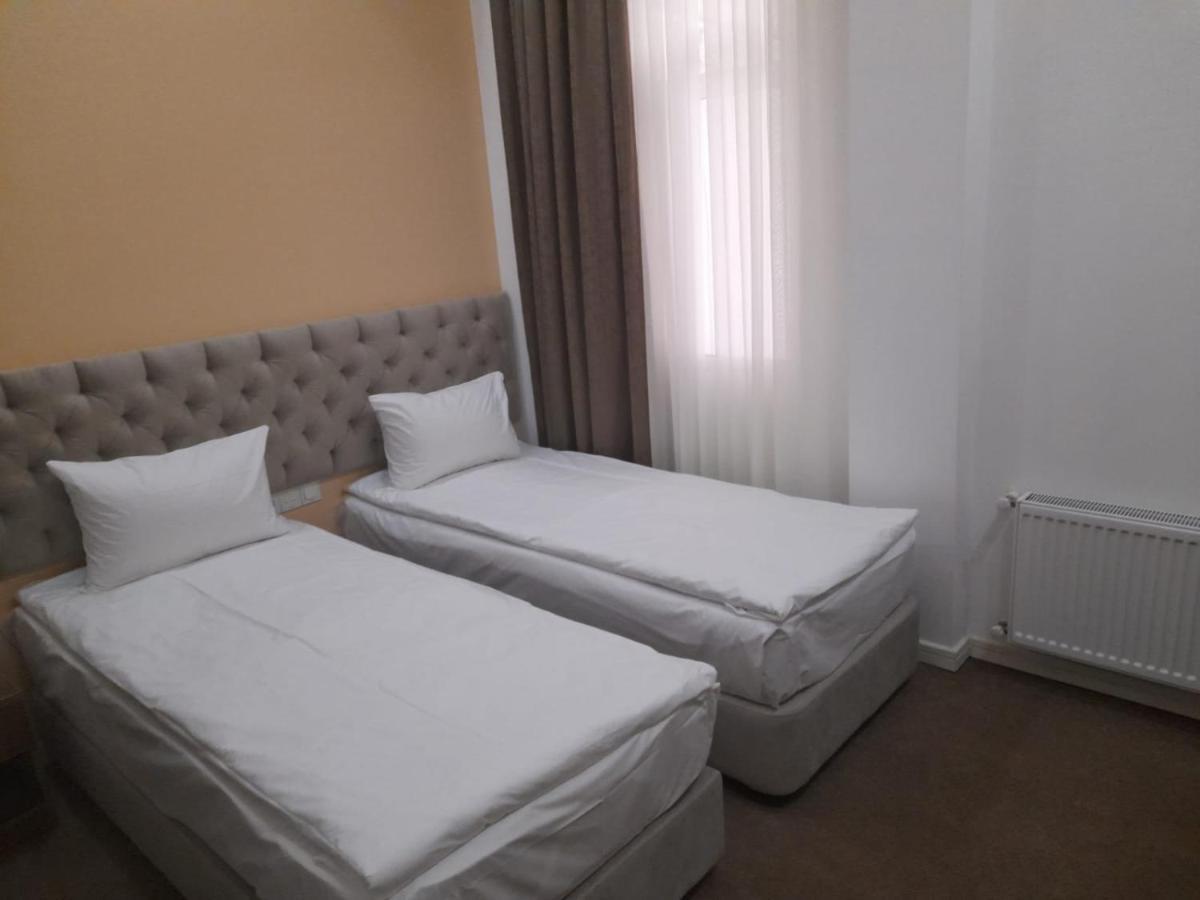 Baku Voyage Hotel Bagian luar foto